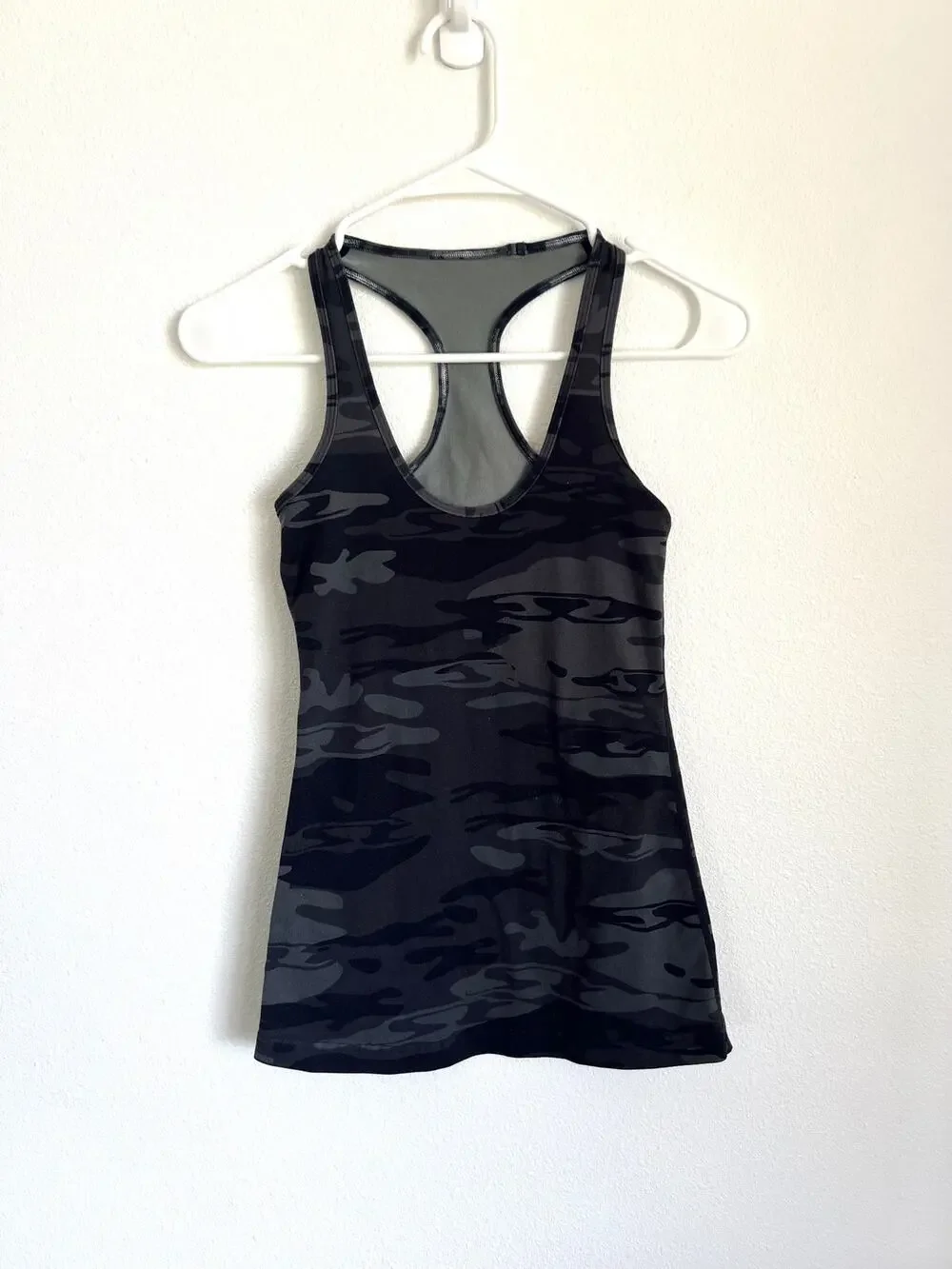 Lululemon Camo Tank Top Women's Size (Est) 4